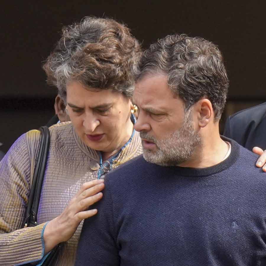 BJP MP Nishikant Dubey submits notice to move motion against Rahul in Lok Sabha dgtl