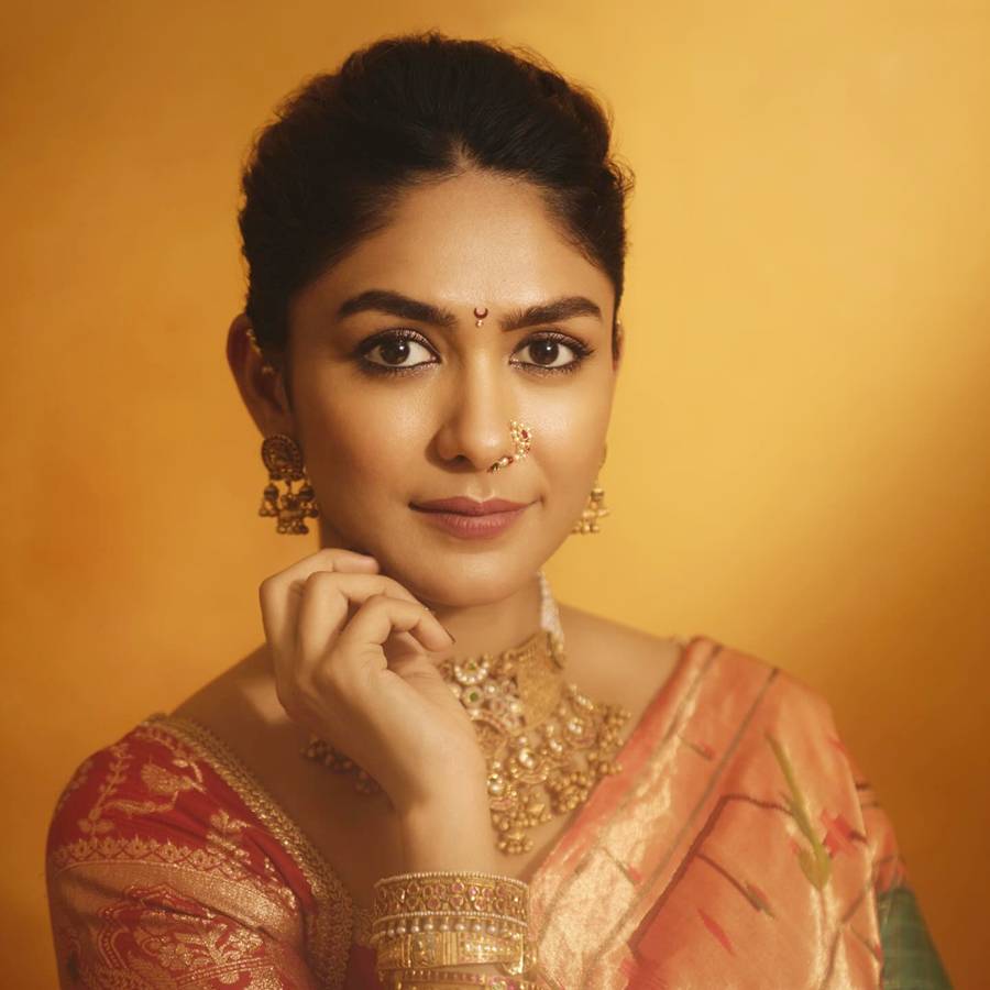 সত্যিই মৃণাল ঠাকুরের সাতপাক?