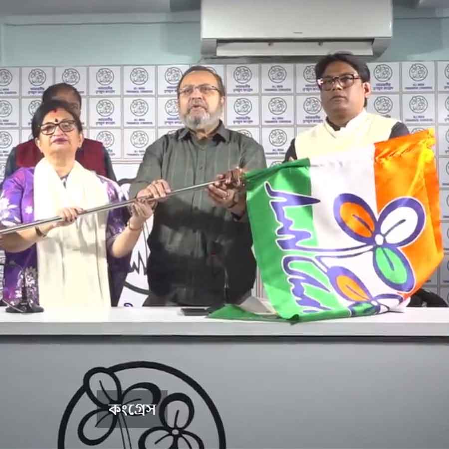 BJP leader Chandan Mondal joins TMC