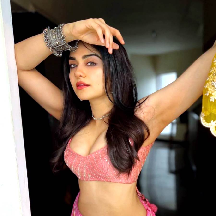 কোন ভয়াবহ অভ্যাসের কথা জানালেন অভিনেত্রী অদা শর্মা?