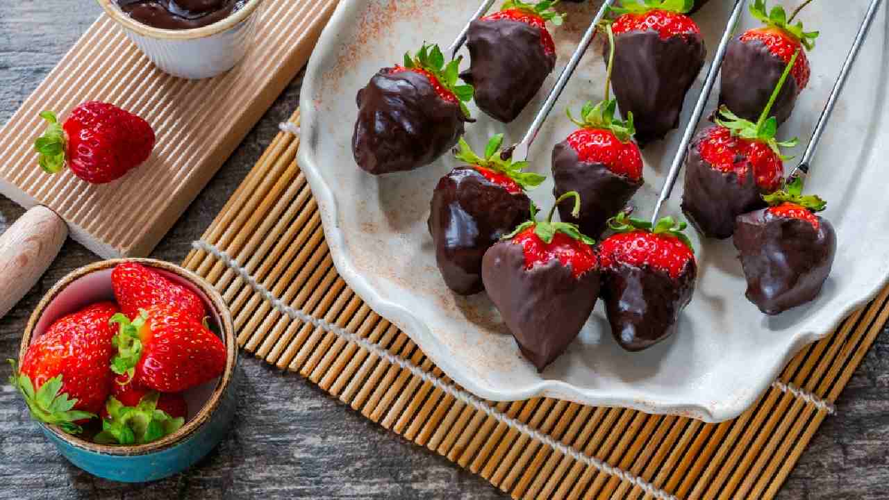 মিষ্টি দিয়েই সম্পর্কে আসুক মিষ্টতা।