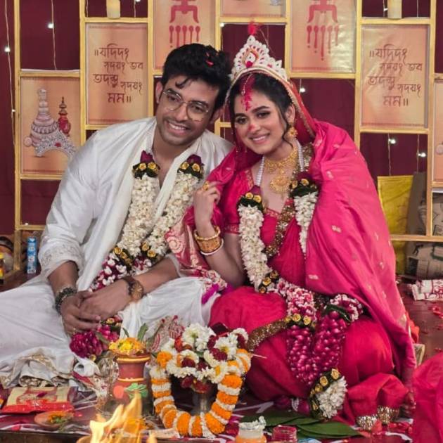 সাতপাকে বাঁধা পড়লেন রণজয়-শ্যামৌপ্তি।