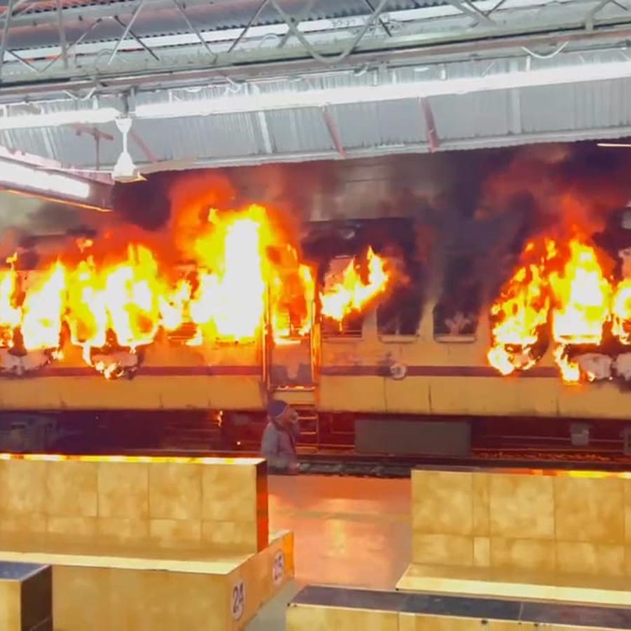 Fire breaks out in train compartment at Katwa station