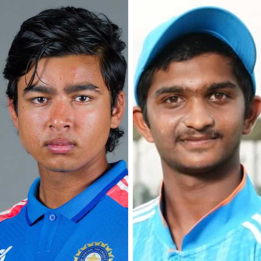 (বাঁ দিকে) বৈভব সূর্যবংশী। অভিজ্ঞান কুন্ডু (ডান দিকে)।