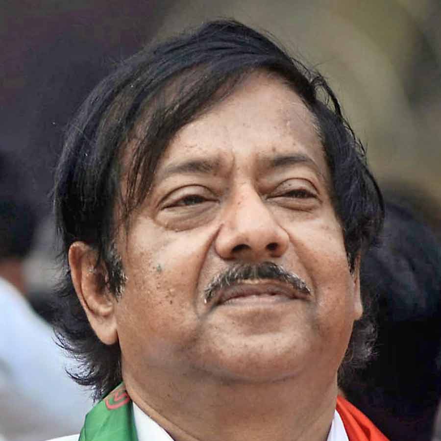 জ্যোতিপ্রিয় মল্লিক।