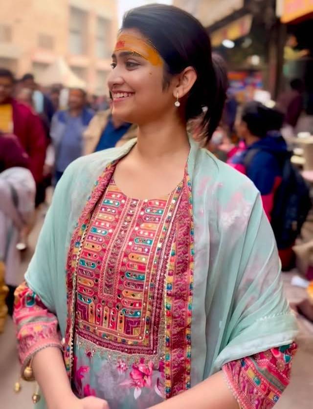 বারাণসীতে অঙ্কিতা মল্লিক।