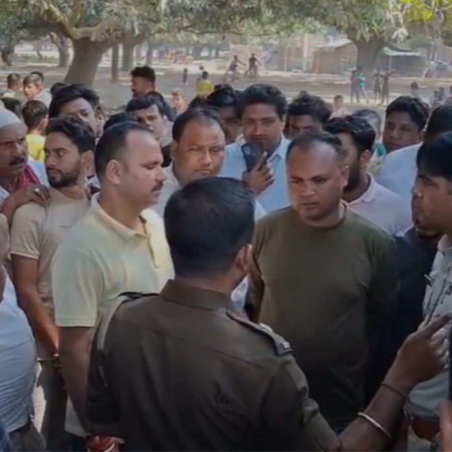 ঘটনাস্থলে পুলিশ।