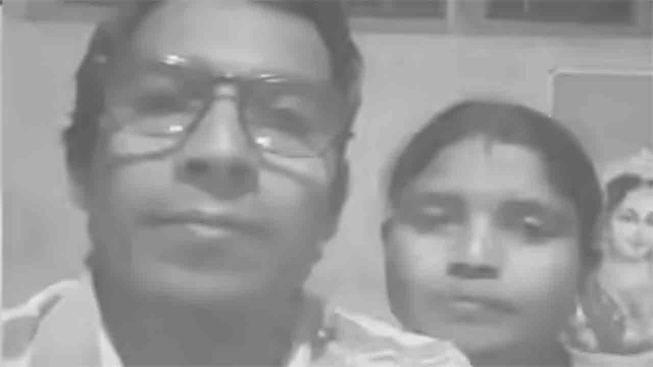 কৃষ্ণ পটেল এবং তাঁর স্ত্রী রমাবাই। ছবি: সংগৃহীত।