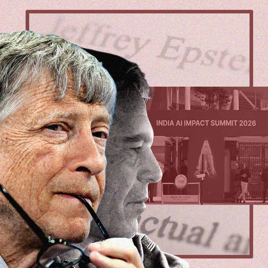 (বাঁ দিকে) বিল গেট্‌স এবং জেফ্রি এপস্টিন (ডান দিকে)।