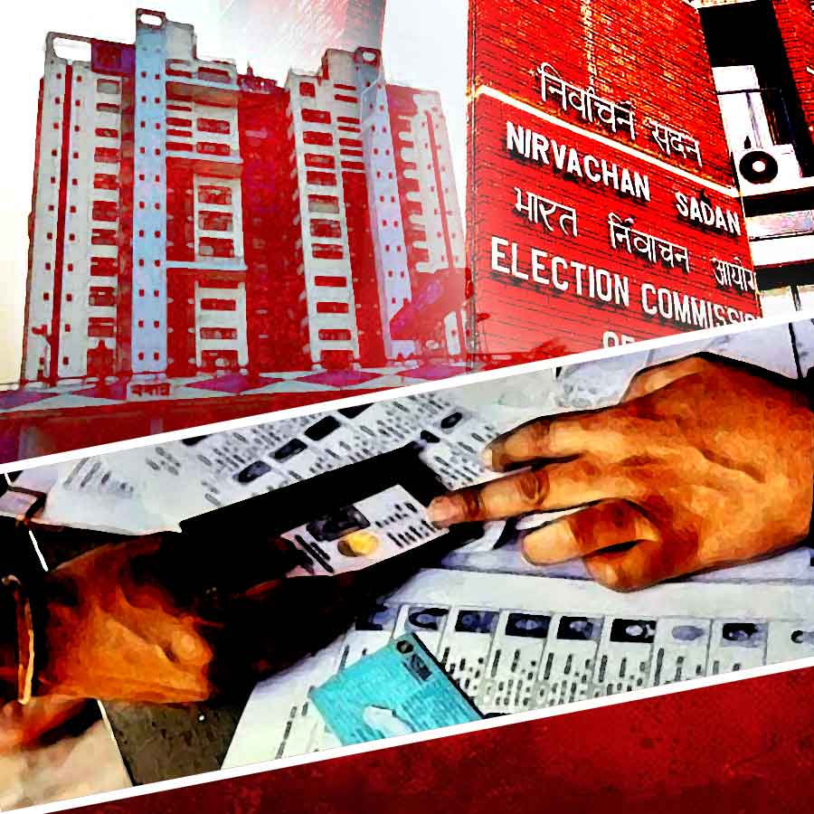 West Bengal government has filed an FIR against those four officials