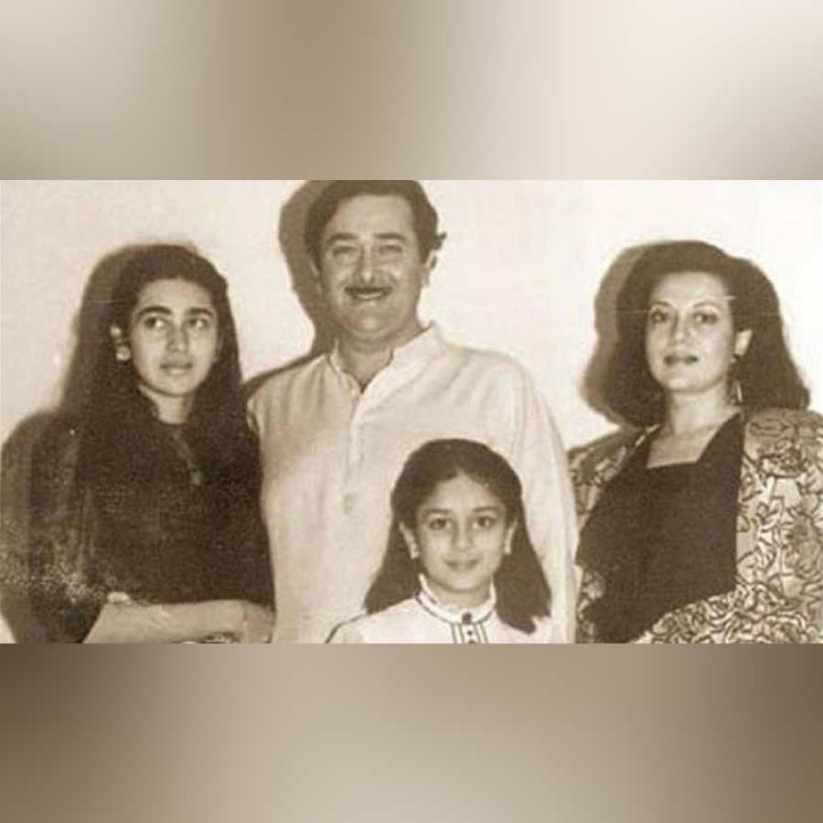 Randhir Kapoor, Babita Kapoor, Karisma Kapoor, Kareena Kapoor Khan