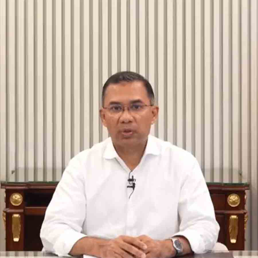 ঢাকায় জাতির উদ্দেশে ভাষণ দিচ্ছেন বাংলাদেশের প্রধানমন্ত্রী তারেক রহমান। বুধবার।