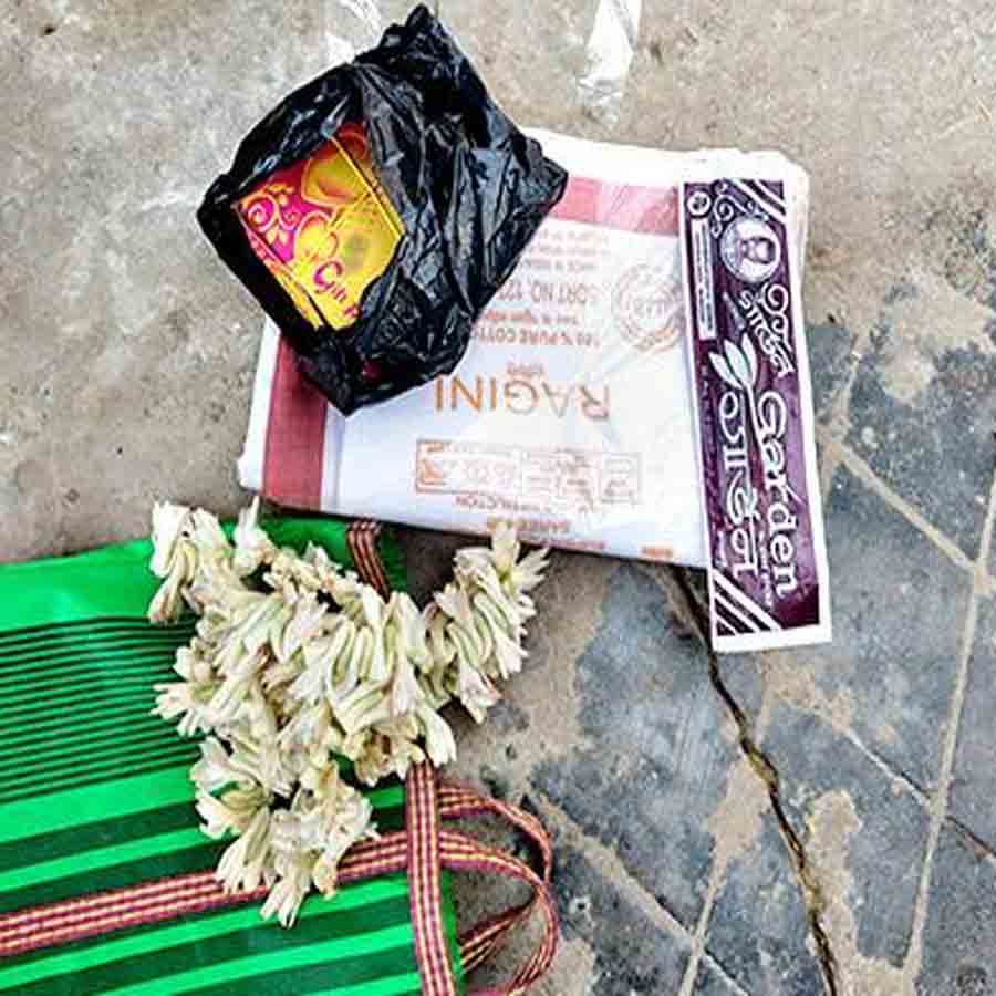 নানুরের কুড়গ্রামে।