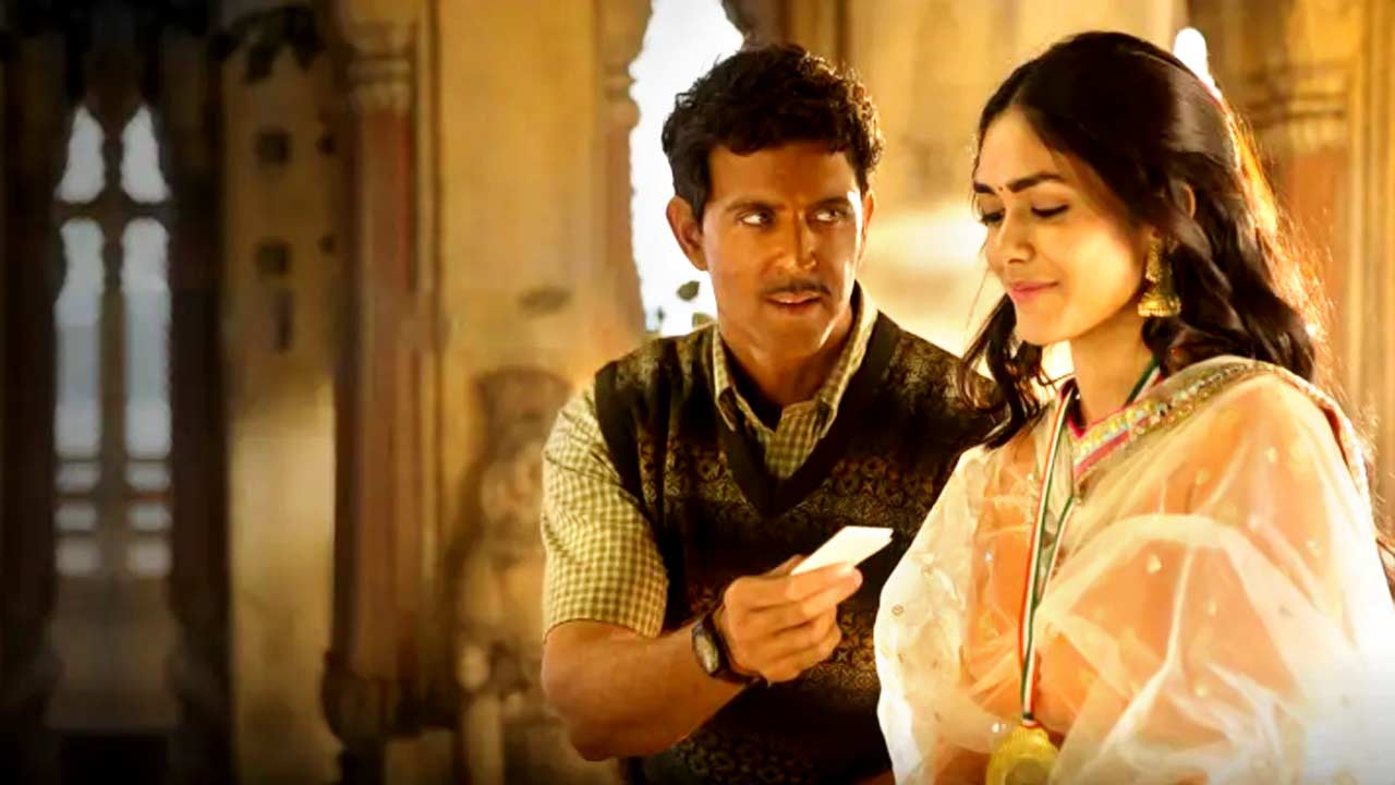 হৃতিককে দেখে হিংসা হয়েছিল মৃণালের প্রাক্তনের।