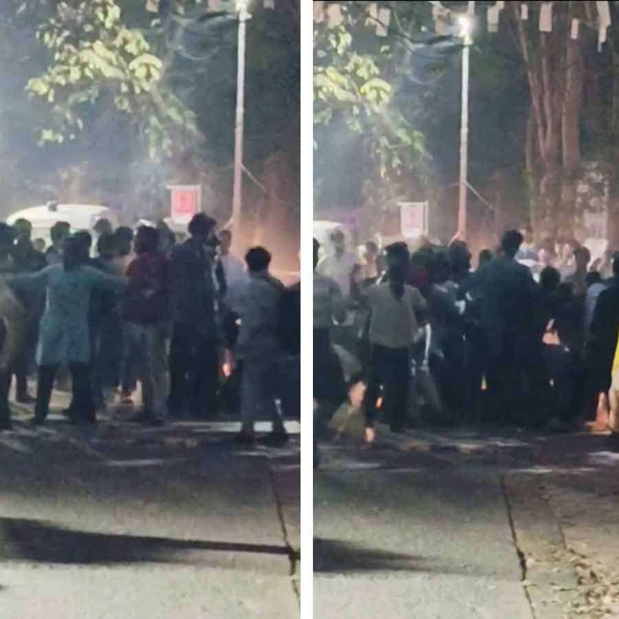 Two professors get injured during ICC Election related unrest in Jadavpur University dgtl