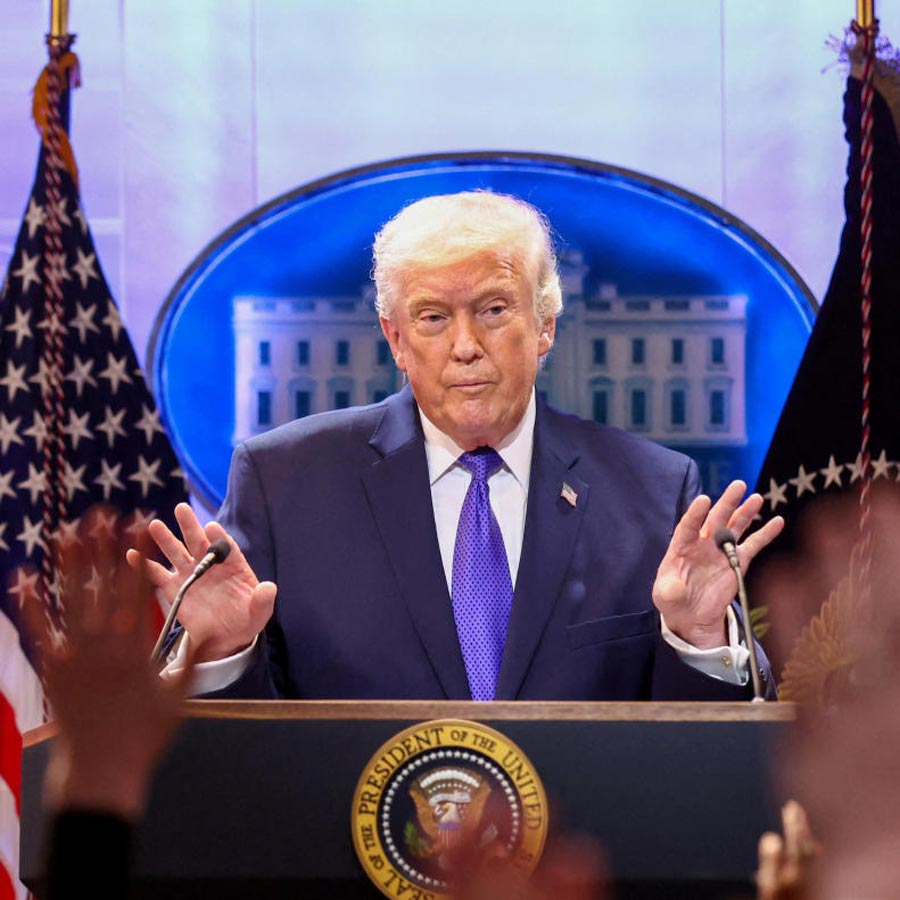 US President Donald Trump to sign executive order to enact 10% global tariff after US Supreme Court rejects his decision dgtl