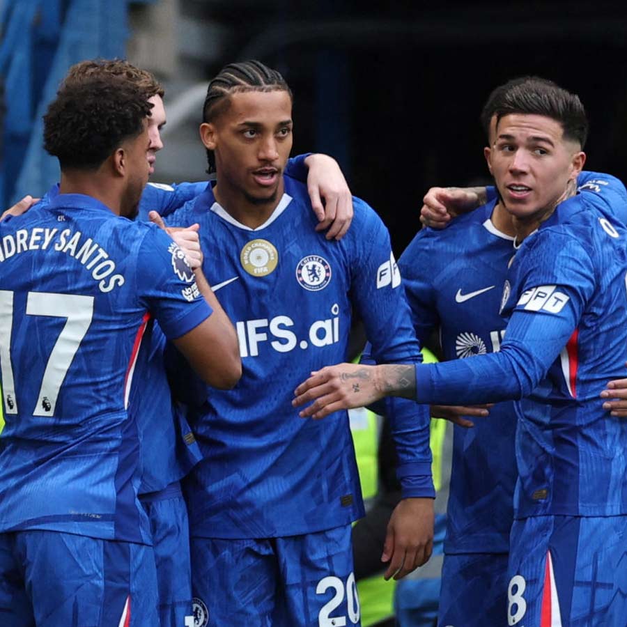 Chelsea held 1-1 by Burnley in EPL