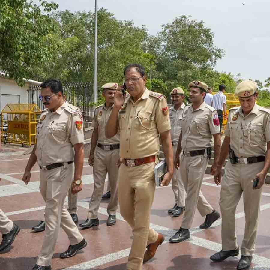 দিল্লি পুলিশের স্পেশ্যাল সেল গ্রেফতার করল আট সন্দেহভাজনকে। প্রতিনিধিত্বমূলক ছবি।