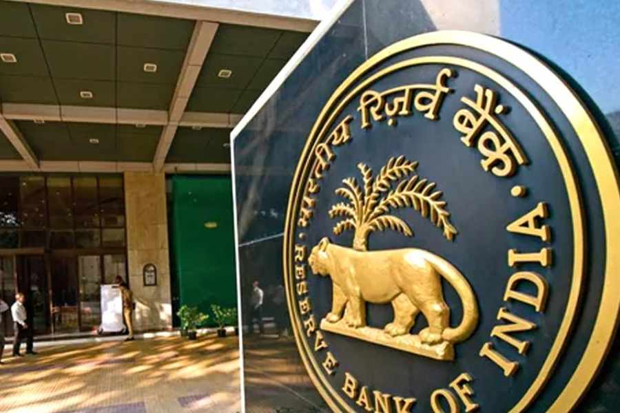 Indian Banks are losing liquid capital as investors prefers higher-yielding financial instruments such as mutual funds and equities