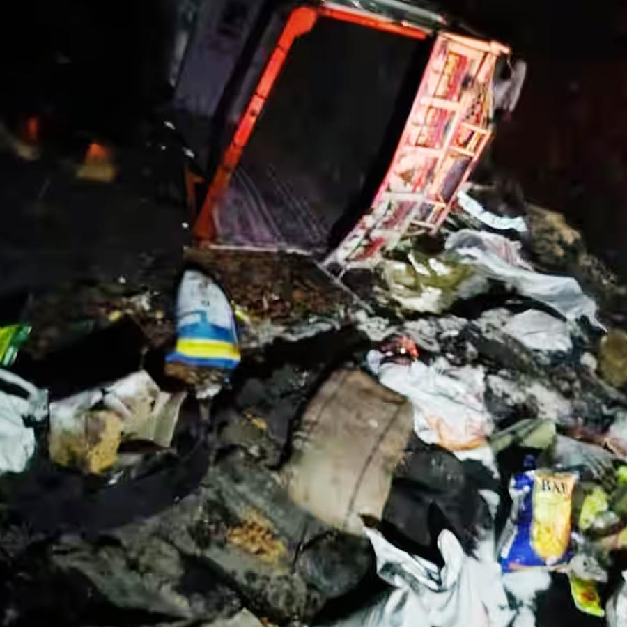 Five killed and 7 injured as van plunges into ravine in Maharashtra's Amravati dgtl