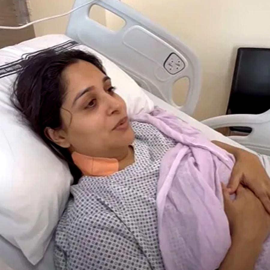 অসুস্থ দীপিকার কাতর আর্তি।