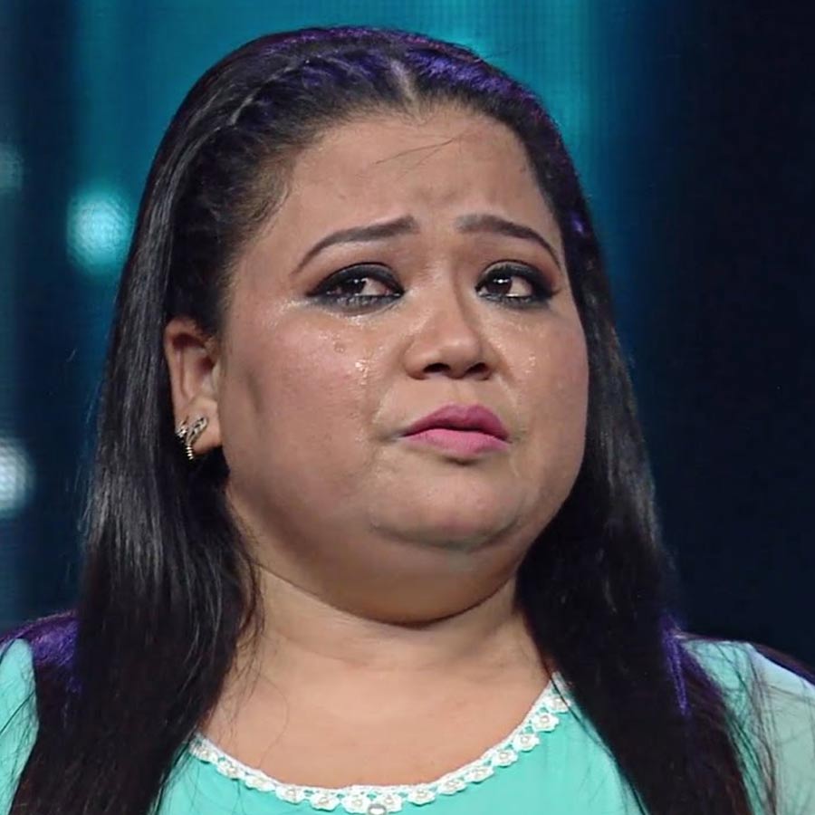 Bharti Singh Lose jewellery On Laughter Chef Set, Gets Anxious And Breaks Down