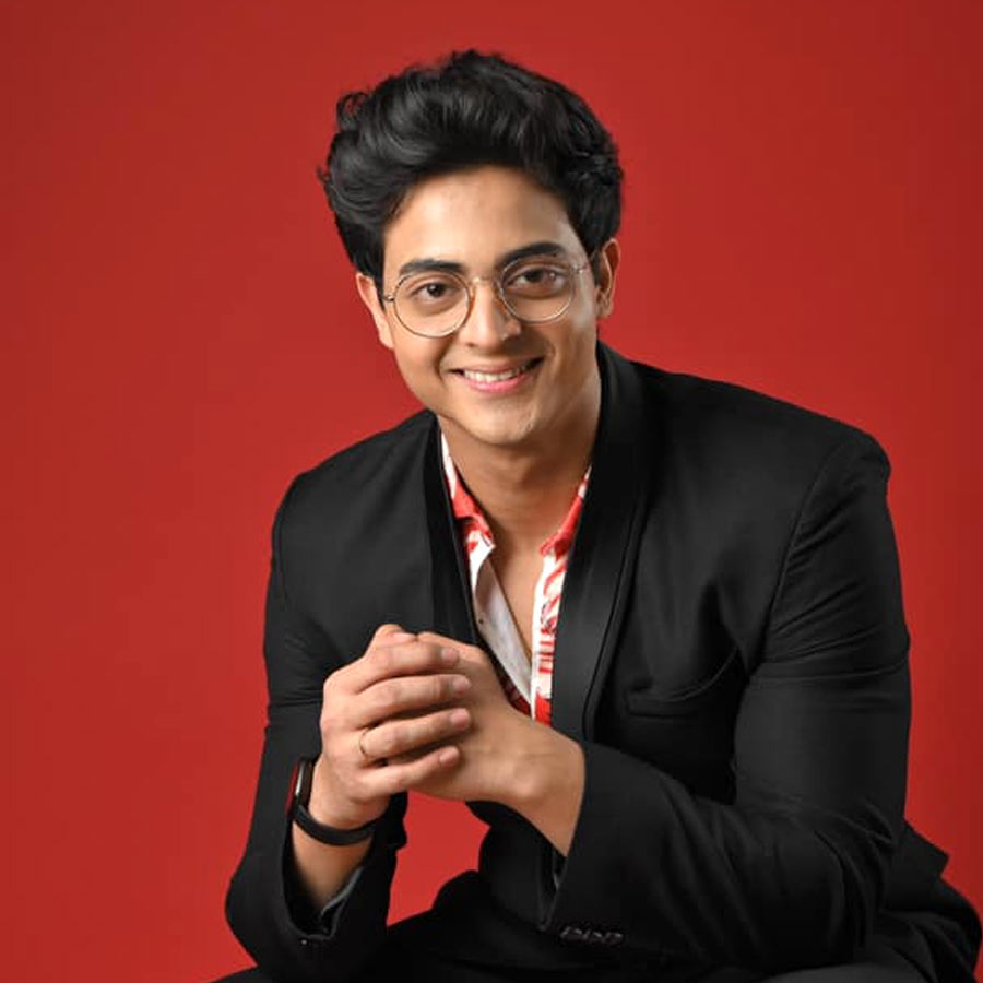 দিব্য়জ্যোতির জীবনে কি প্রেম উঁকি দিল?