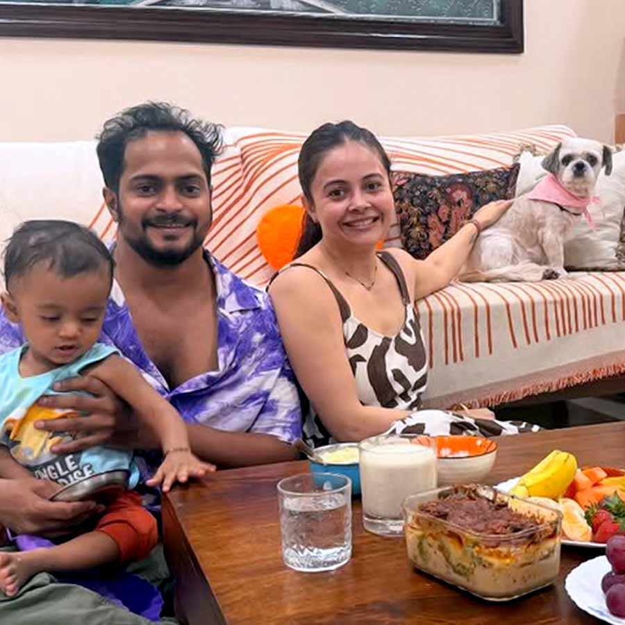 ইফতারে পরিবারের সঙ্গে কী কী আয়োজন দেবলীনা ও শানওয়াজ়ের?