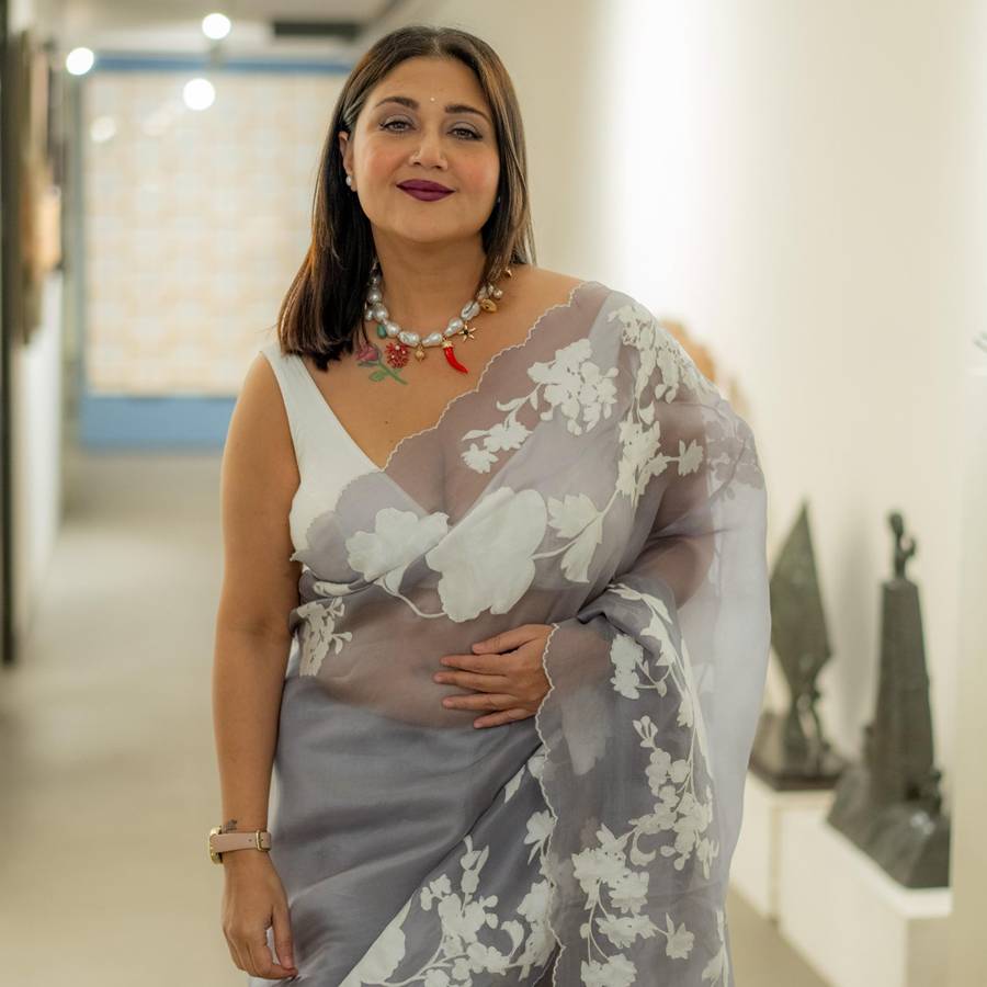 ‘স্বপনচারিণী’ স্বস্তিকা।