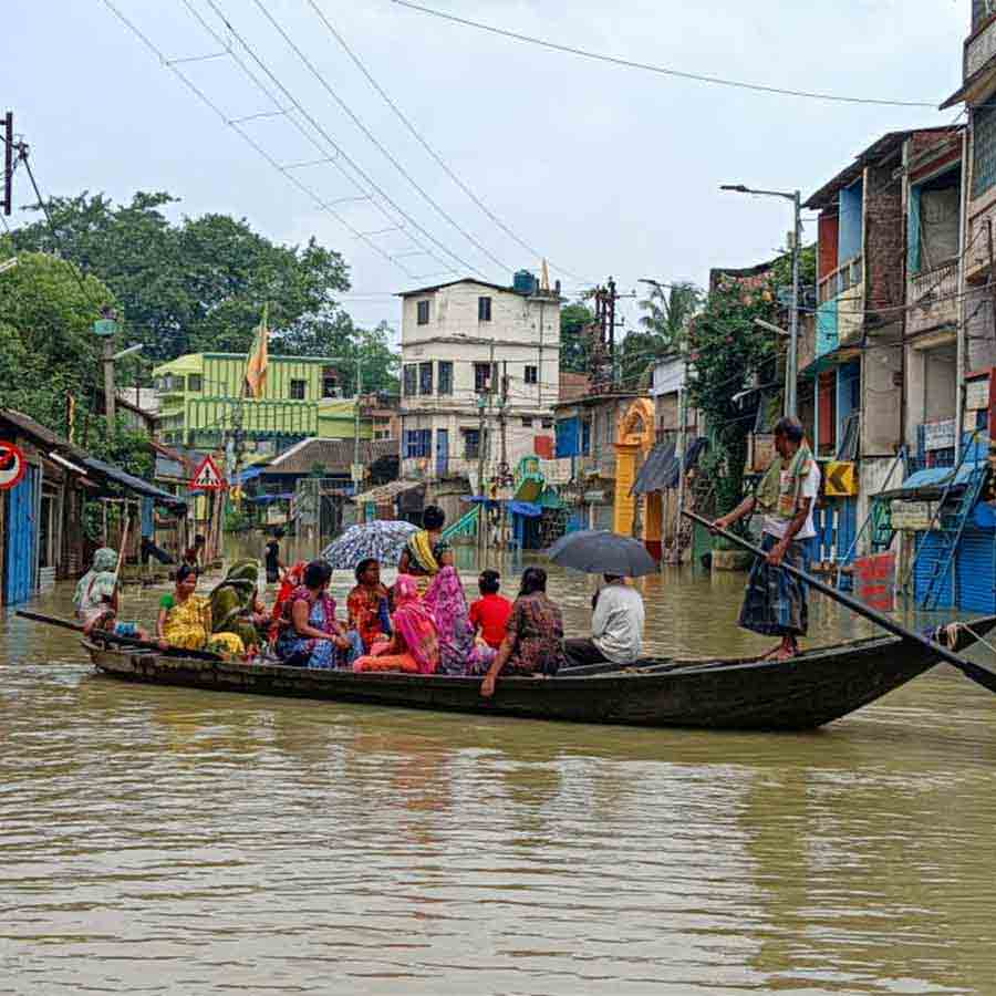 জলমগ্ন ঘাটাল।