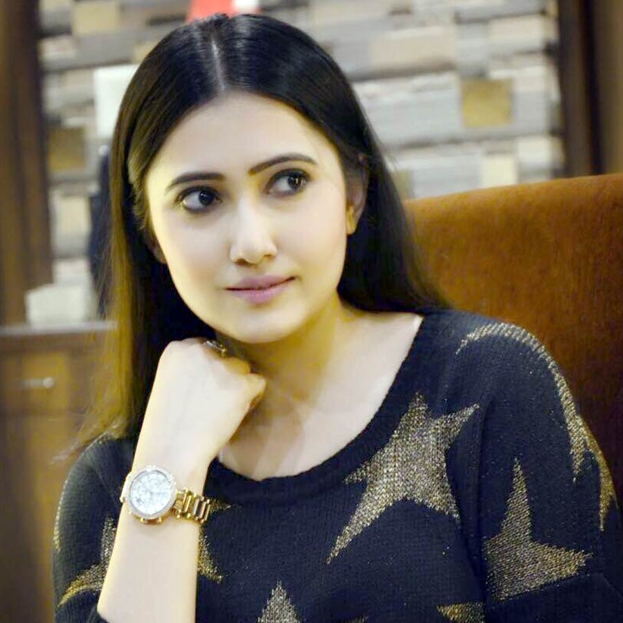 নিজেকে কী ভাবে সামলাচ্ছেন সম্পূর্ণা?