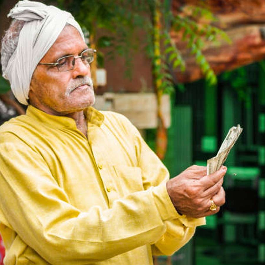 Madhya Pradesh businessman loaned 35,000 rupees to the British In 1917, his Grandson is trying to get it back