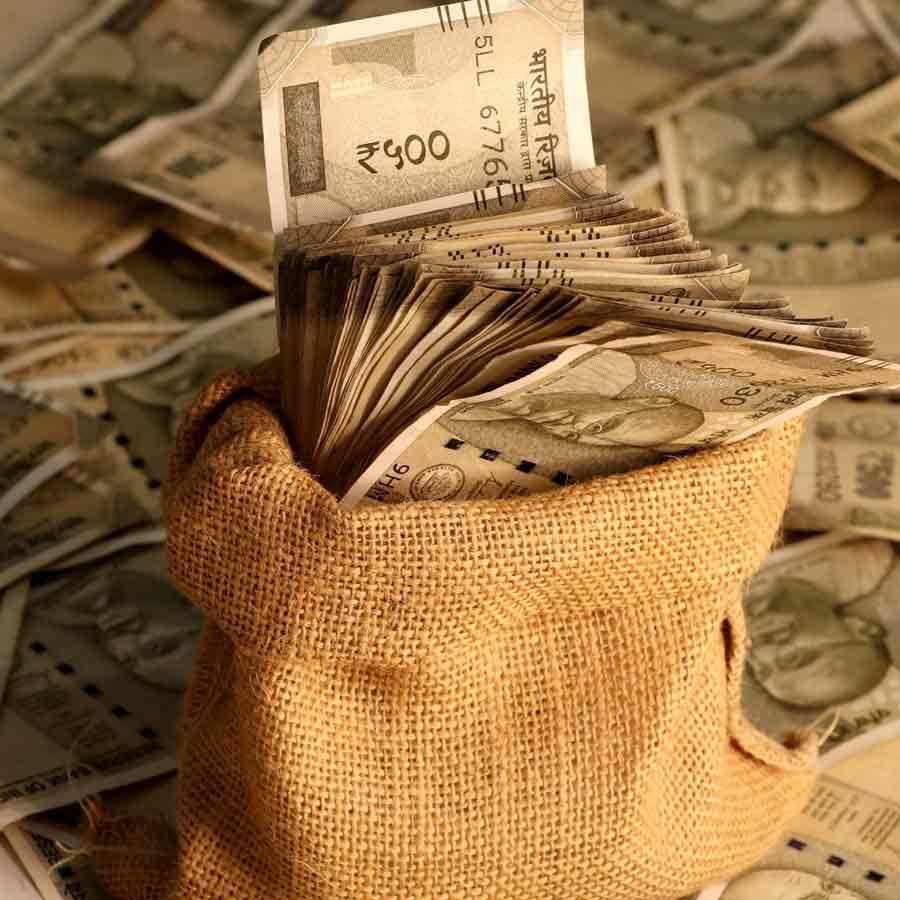 Madhya Pradesh businessman loaned 35,000 rupees to the British In 1917, his Grandson is trying to get it back