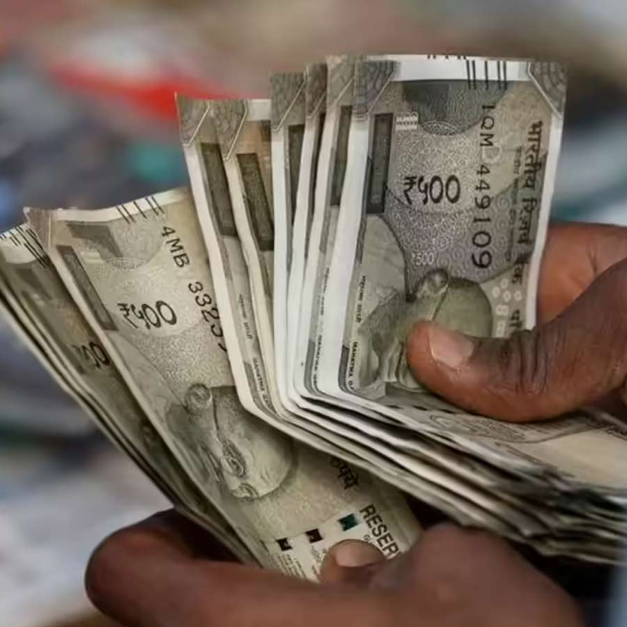 Madhya Pradesh businessman loaned 35,000 rupees to the British In 1917, his Grandson is trying to get it back