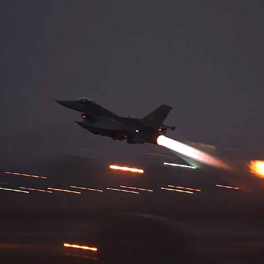 Turkish Air Force jet F 16 crashed, pilot killed