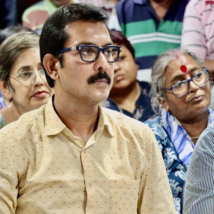 হলমালিকদের পাশে স্বরূপ বিশ্বাস?