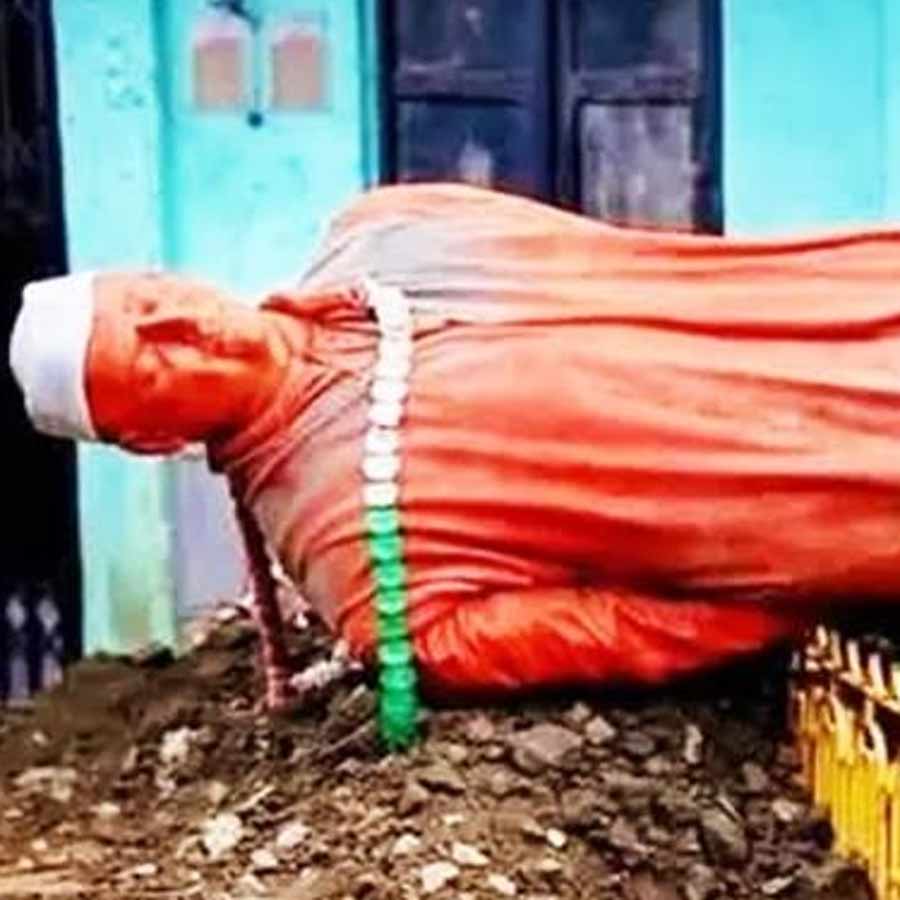 সেই মূর্তি।