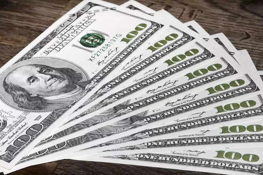 US trade deficit in goods widened to a record level of 1.24 trillion Dollar in 2025 amid tariff policy of Donald Trump