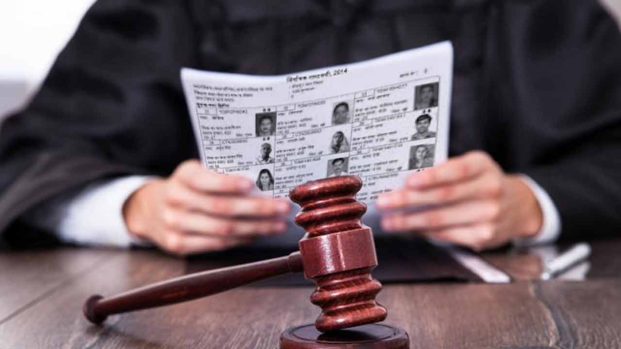 পশ্চিমবঙ্গের এসআইআর-এর কাজে বিচারক নিয়োগ করছে কলকাতা হাই কোর্ট।