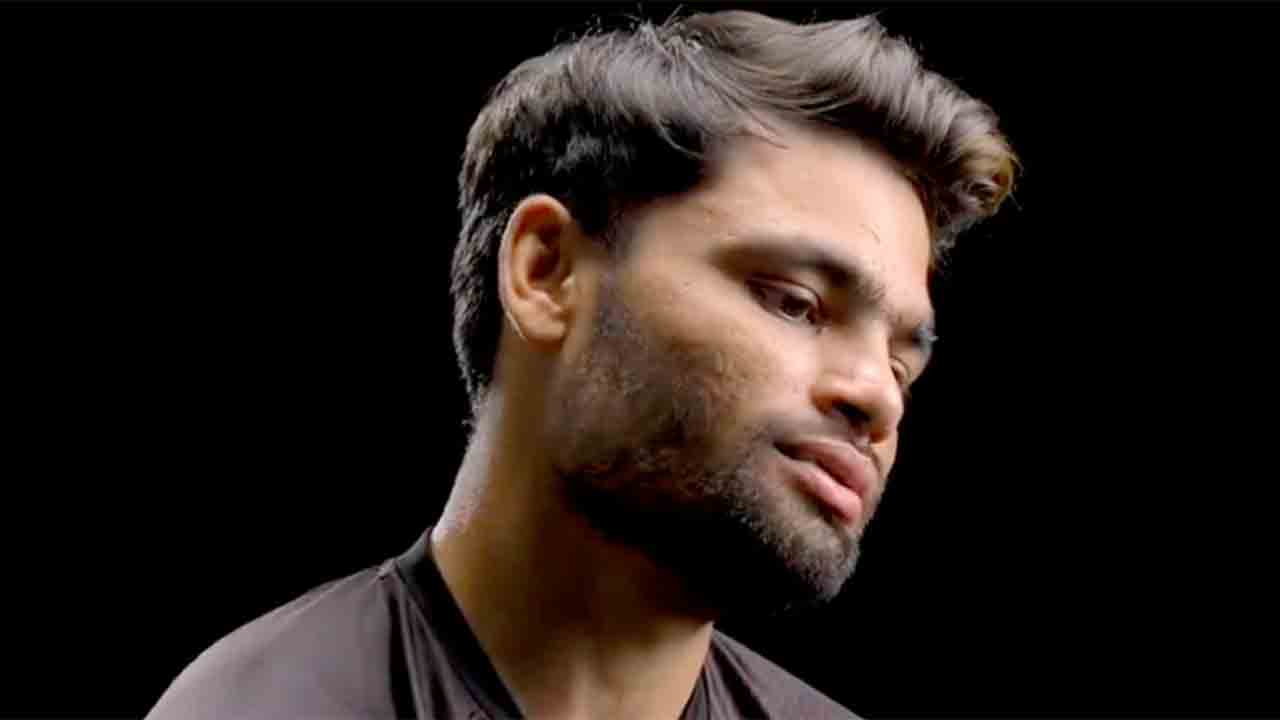 শোকাহত রিঙ্কু সিংহ।