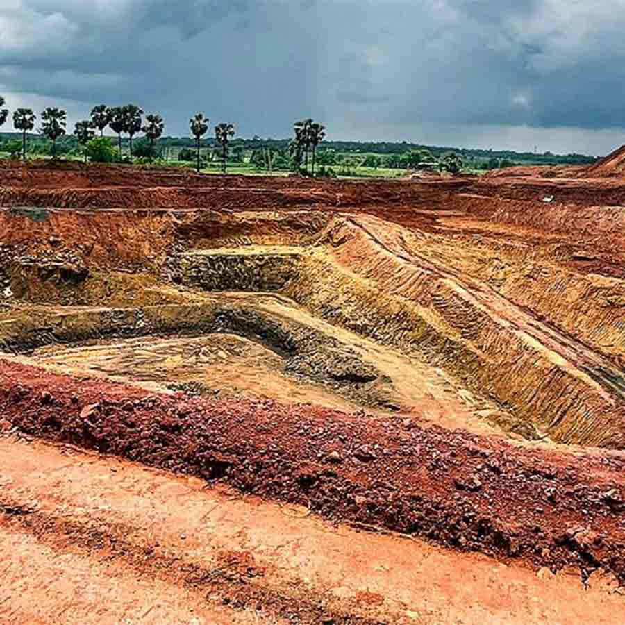 ভবিষ্যৎ: মহম্মদবাজারের ডেউচা পাঁচামি প্রস্তাবিত কয়লা খনি প্রকল্পের চাঁদা মৌজায়। জুন ২০২৫।