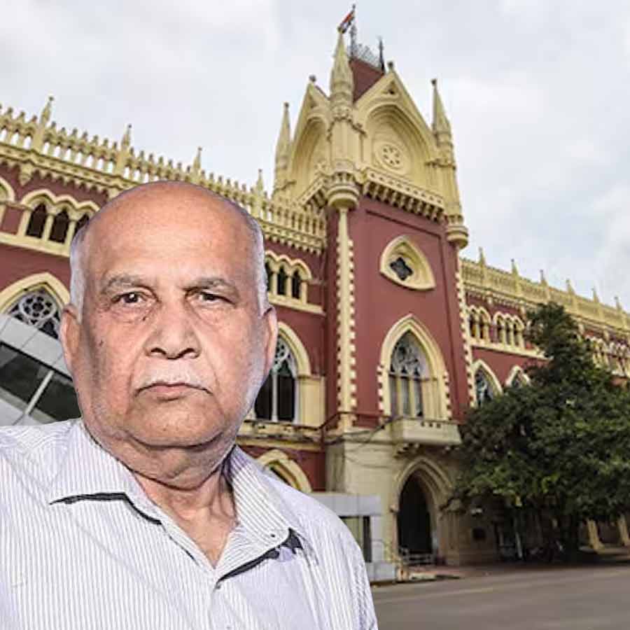 স্কুল সার্ভিস কমিশনের প্রাক্তন কর্তা শান্তিপ্রসাদ সিন্‌হার জামিনের আবেদন মঞ্জুর হয়েছে।