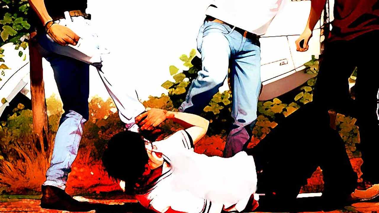 Snatching Near Howrah Station