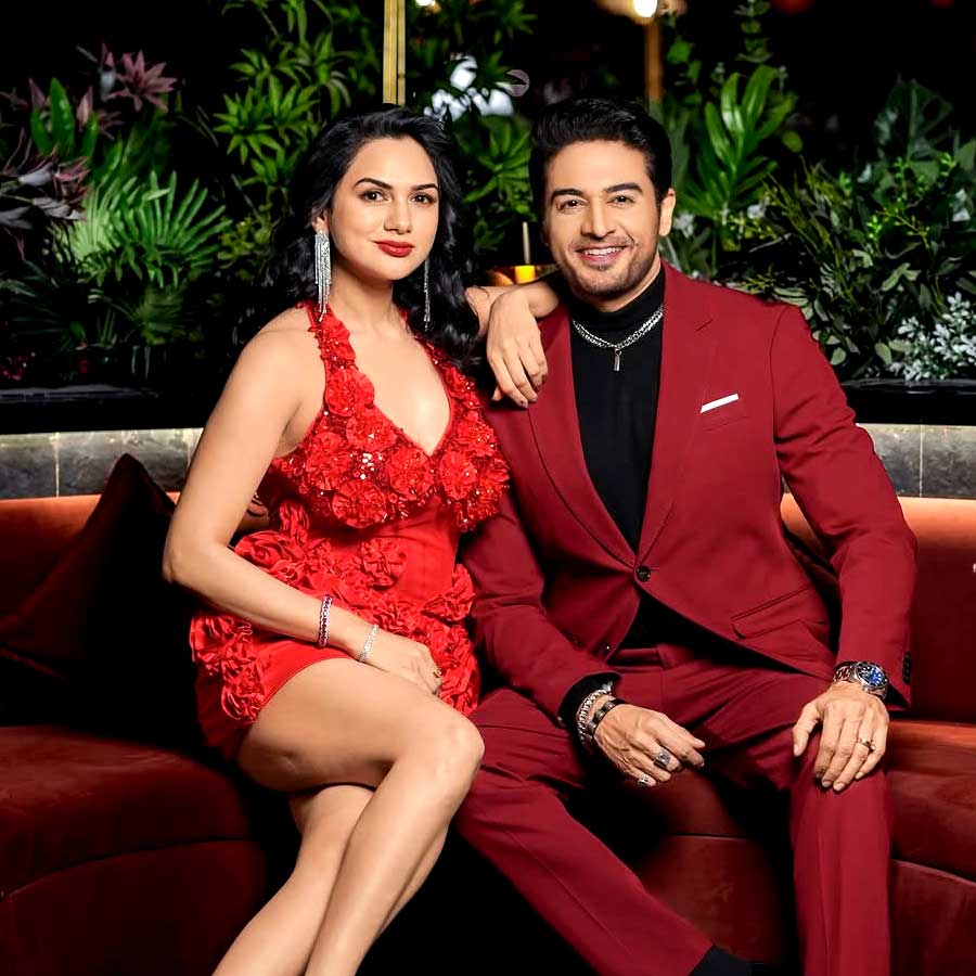 গৌরবের সঙ্গে সম্পর্ক নিয়ে কী বললেন আকাঙ্ক্ষা?