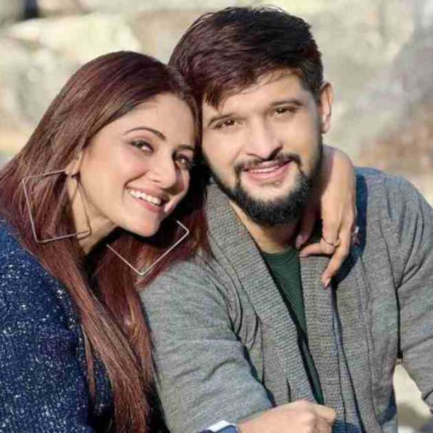 তৃণাকে ছাড়াই দোলের উদ্‌যাপন নীলের।