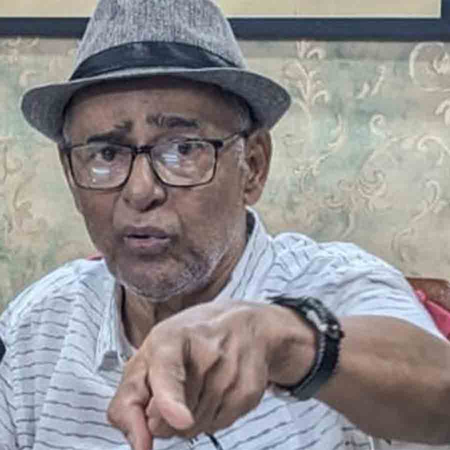 গৌতম দেব।