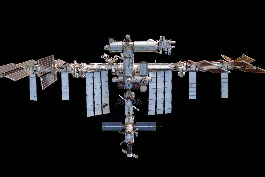 Top 10 Prophecies of Baba Vanga, Nostradamus and living Nostradamus for 2026