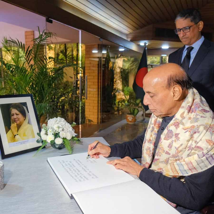 Defence Minister Rajnath Singh visits High Commission of Bangladesh in New Delhi, paid homage to former Bangladesh PM Khaleda Zia
