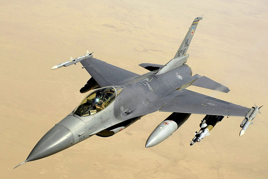 Taiwan air force locks on China’s J-16 fighter jets by US made F-16 Viper amid PLA blockade 