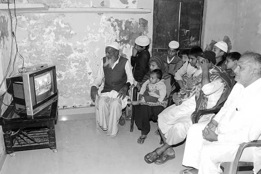 ভারতীয় টেলিভিশনের ইতিহাসের সবচেয়ে বিতর্কিত এবং জনপ্রিয় অতিপ্রাকৃত অনুষ্ঠানগুলির মধ্যে অন্যতম হয়ে ওঠে আশির দশকের ধারাবাহিক ‘হোনী অনহোনী’।